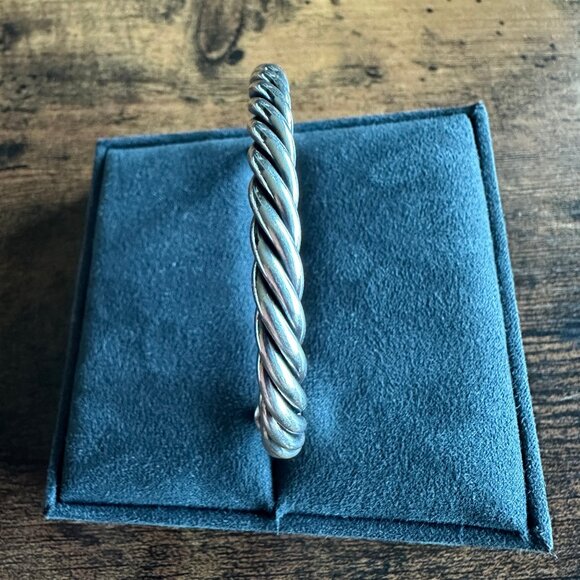 David Yurman Cable Cuff Bracelet w/ Sterling Silver & Black Diamonds - Medium - Picture 9 of 16